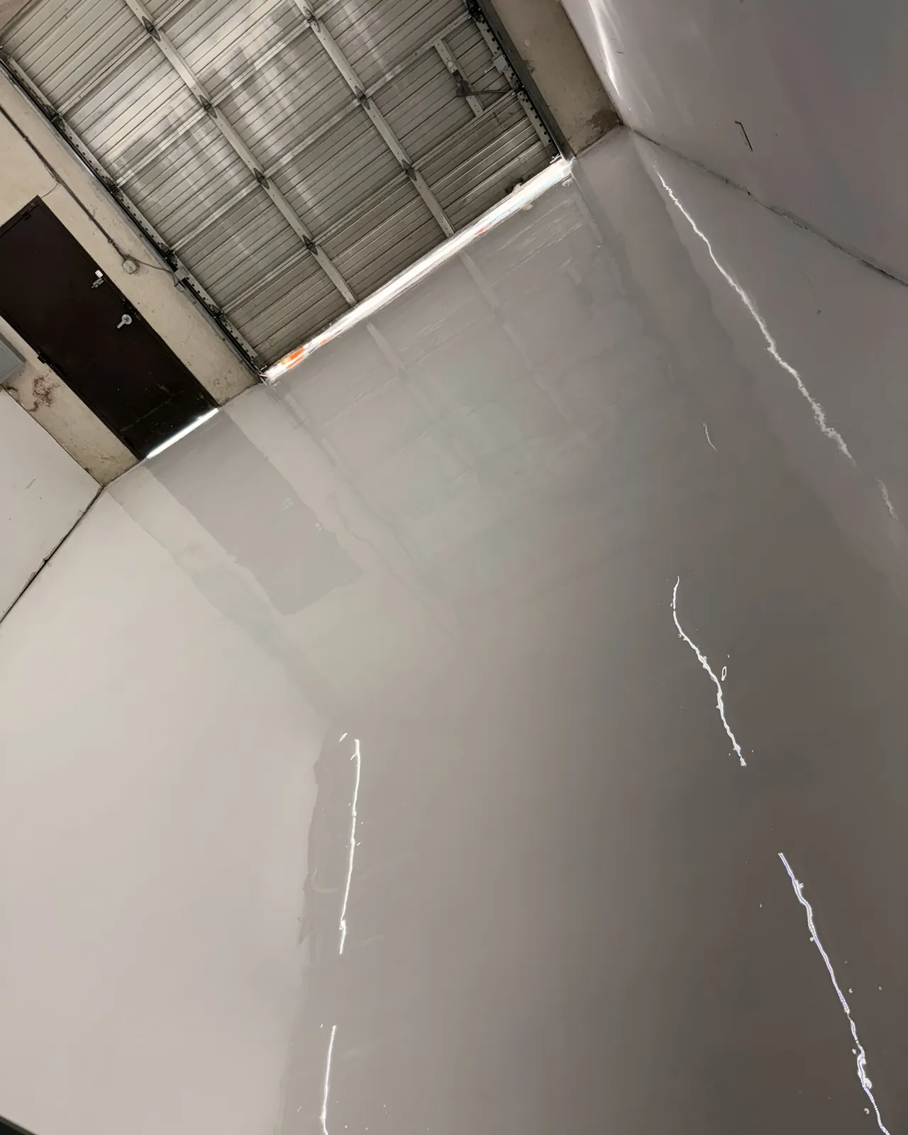 Shop, solid grey epoxy